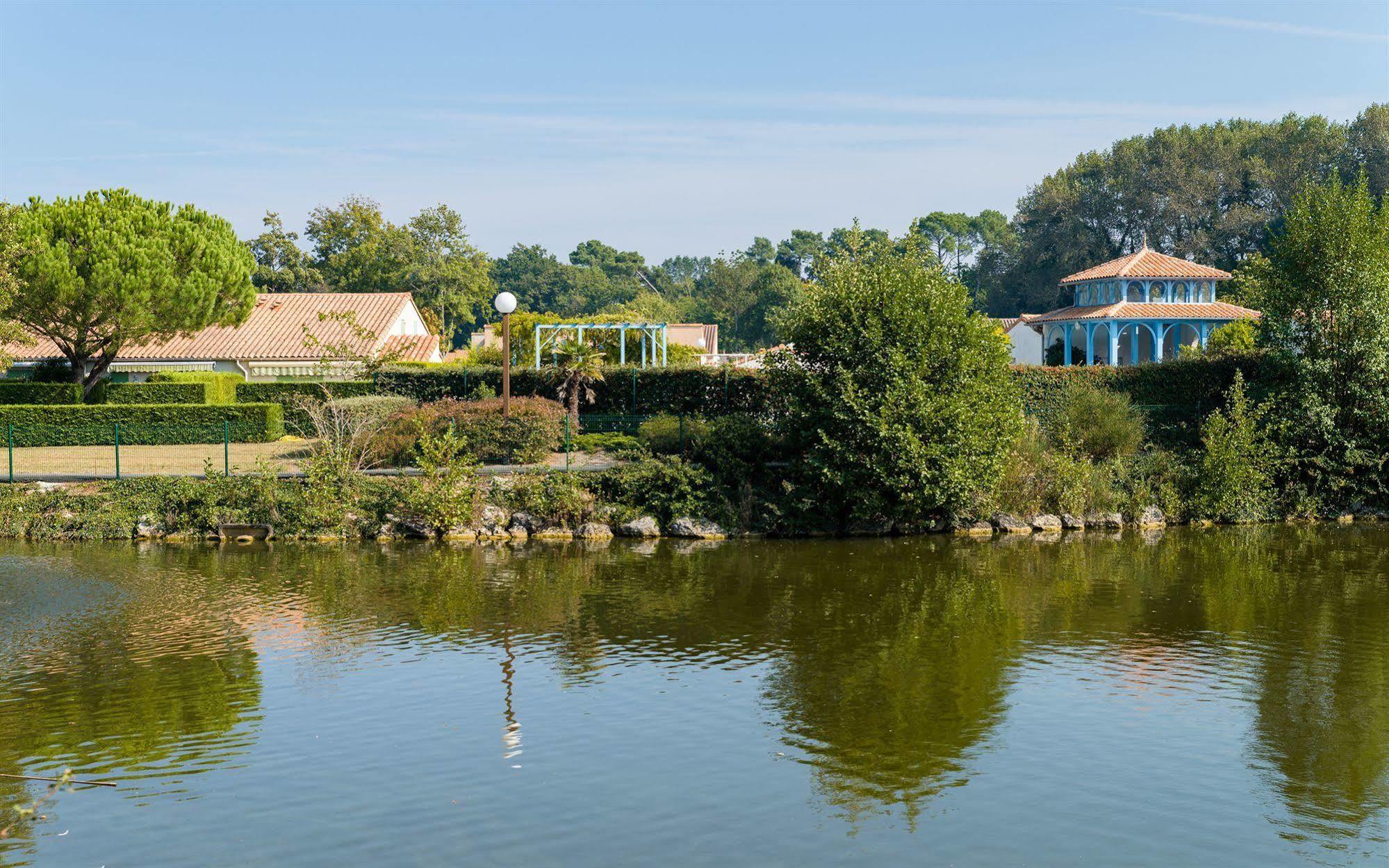 Lagrange Classic Le Clos Des Chenes Hotel Les Mathes Zewnętrze zdjęcie